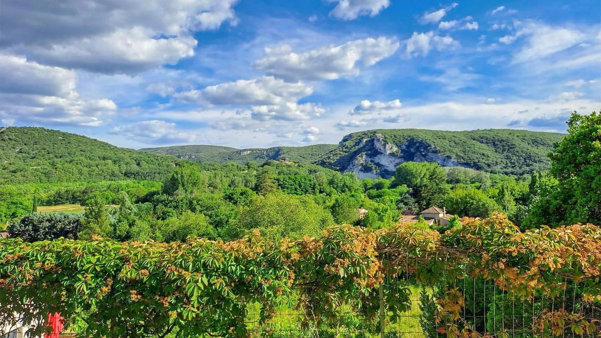 6 Bedroom Amazing Apartment In Vallon Pont Darc Vallon-Pont-dʼArc
