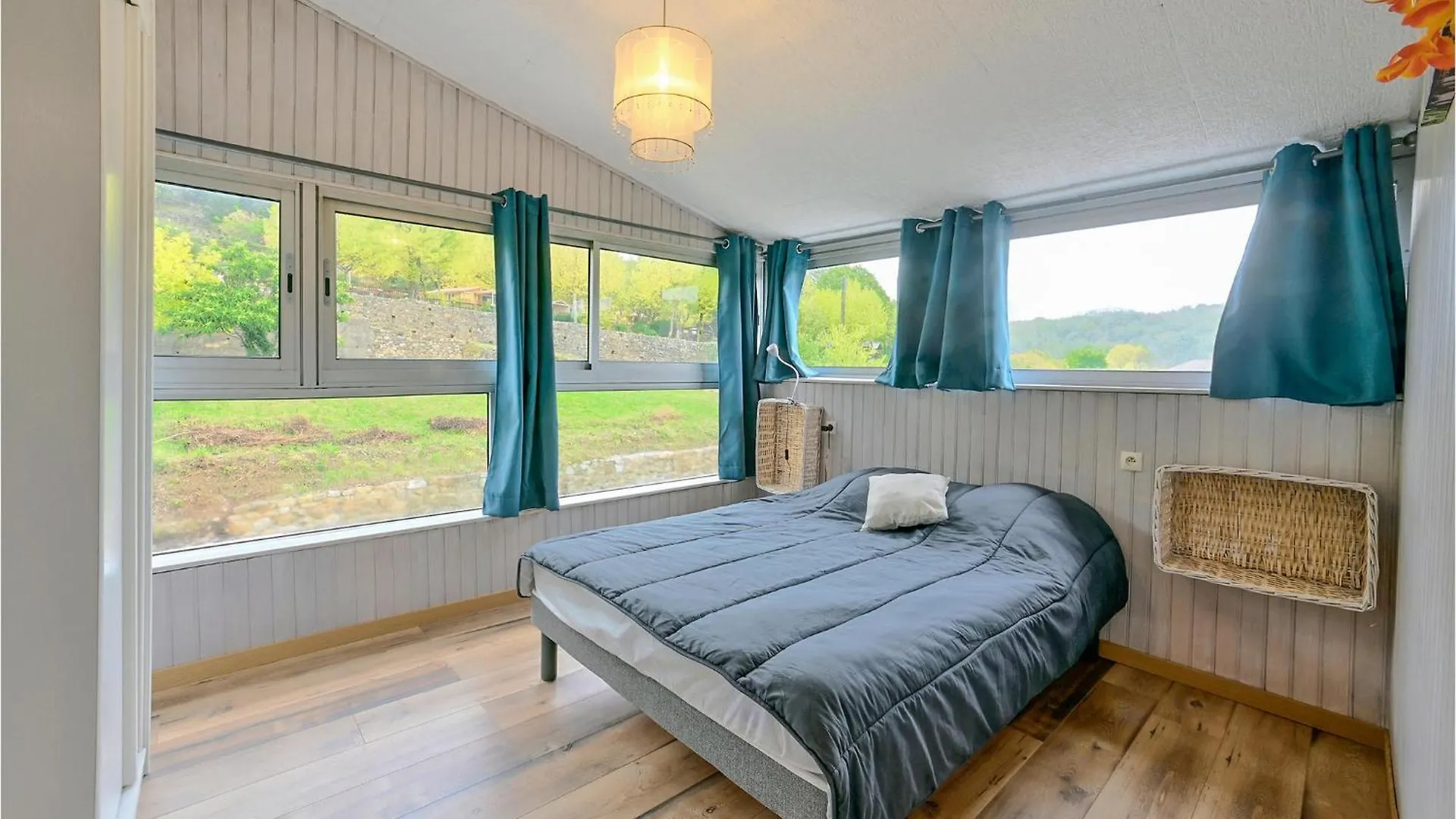 6 Bedroom Amazing Apartment In Vallon Pont Darc