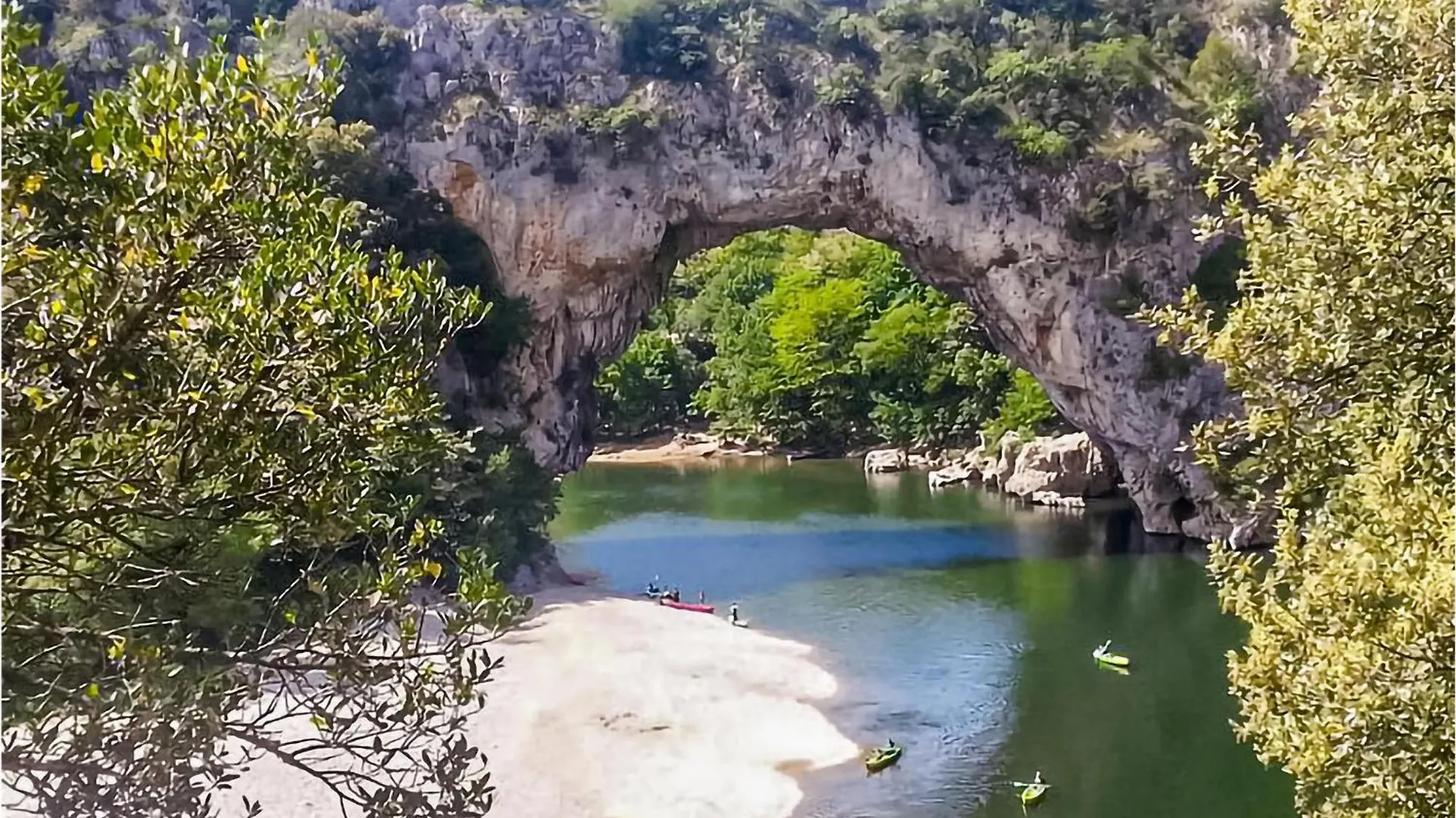 6 Bedroom Amazing Apartment In Vallon Pont Darc Vallon-Pont-dʼArc