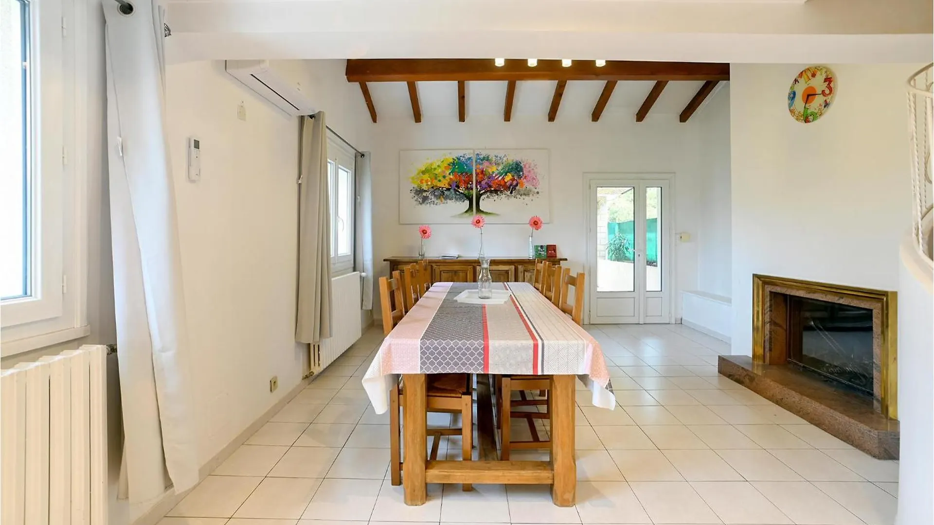 6 Bedroom Amazing Apartment In Vallon Pont Darc  Vallon-Pont-dʼArc